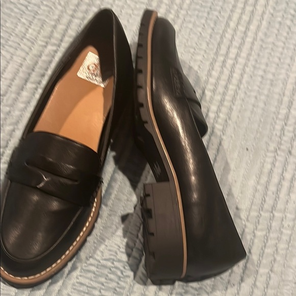 Dolce Vita Black Leather Loafers with Classic Design - Picture 5 of 5